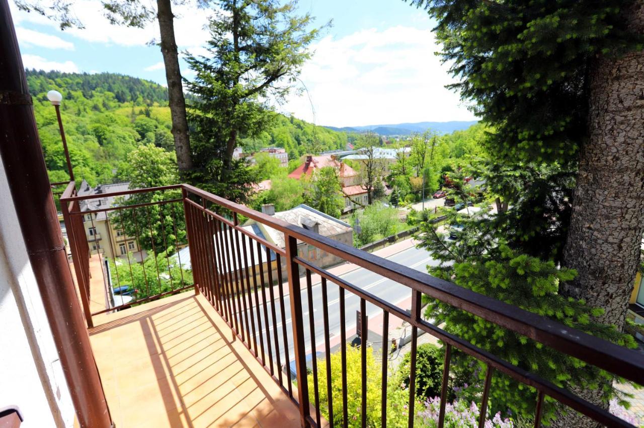 Domy Wczasowe Tryumfy Bed & Breakfast Krynica Zdroj Exterior photo