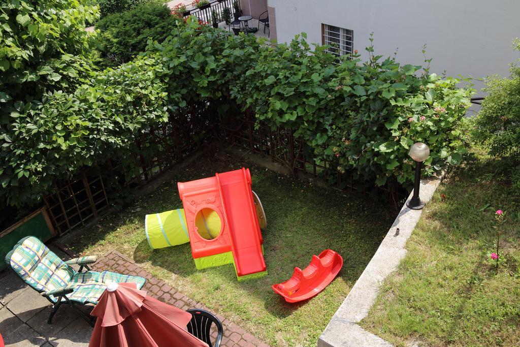 Domy Wczasowe Tryumfy Bed & Breakfast Krynica Zdroj Exterior photo